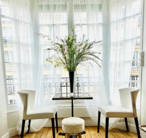 Lovely flat paris16 / partiel view Eiffel Tower